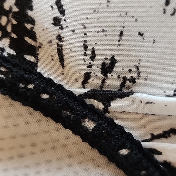 NWOT Cupio Abstract Top/Tunic Small - Picture 7 of 9